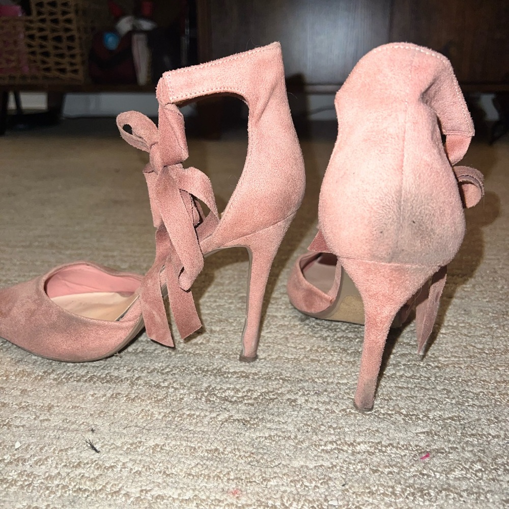 Velvet Pink tie heels Size 9 US - Picture 4 of 4